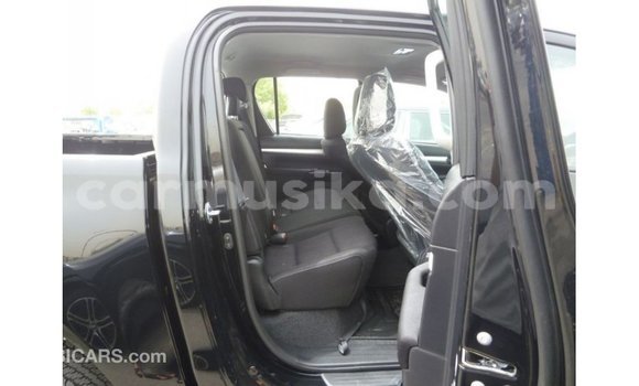 Buy Import Toyota Hilux Black Car in Import - Dubai in Harare Buy Import Toyota Hilux Black Car in Import - Dubai in Harare