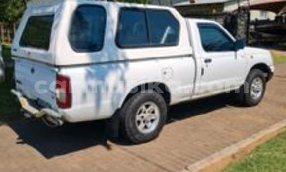Acheter Occasion Voiture Nissan Hardbody Blanc à Beitbridge, Matabeleland South Acheter Occasion Voiture Nissan Hardbody Blanc à Beitbridge, Matabeleland South