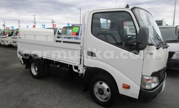 Buy Used Toyota Dyna White Truck in Beitbridge in Matabeleland South Buy Used Toyota Dyna White Truck in Beitbridge in Matabeleland South