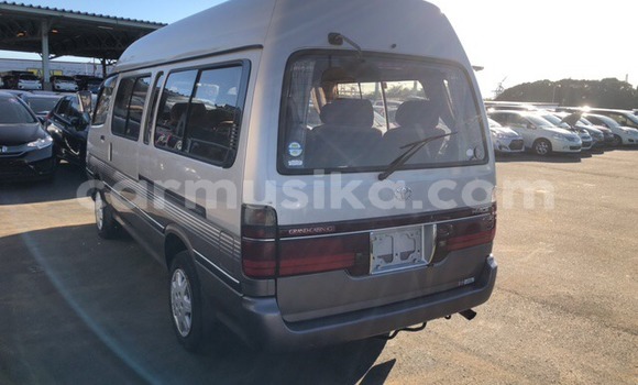 Buy Used Toyota Hiace Other Car in Beitbridge in Matabeleland South Buy Used Toyota Hiace Other Car in Beitbridge in Matabeleland South