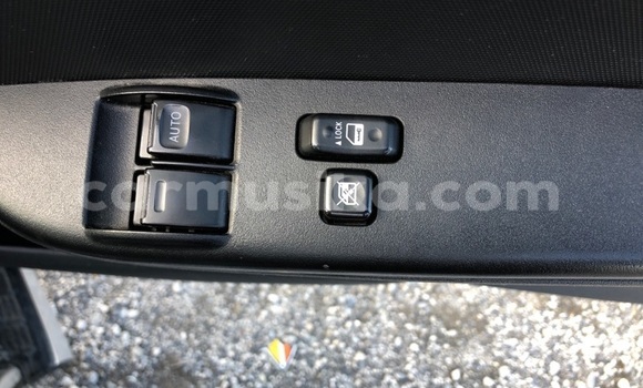 Buy Used Toyota Hiace Silver Car in Beitbridge in Matabeleland South Buy Used Toyota Hiace Silver Car in Beitbridge in Matabeleland South