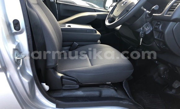 Buy Used Toyota Hiace Silver Car in Beitbridge in Matabeleland South Buy Used Toyota Hiace Silver Car in Beitbridge in Matabeleland South