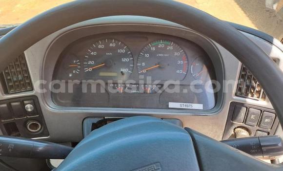 Acheter Occasion Utilitaire Nissan UD Blanc à Beitbridge, Matabeleland South Acheter Occasion Utilitaire Nissan UD Blanc à Beitbridge, Matabeleland South