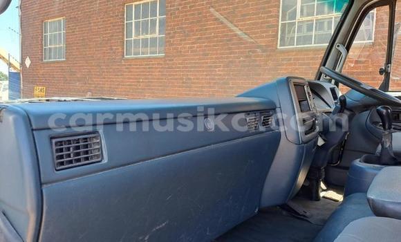 Acheter Occasion Utilitaire Nissan UD Blanc à Beitbridge, Matabeleland South Acheter Occasion Utilitaire Nissan UD Blanc à Beitbridge, Matabeleland South