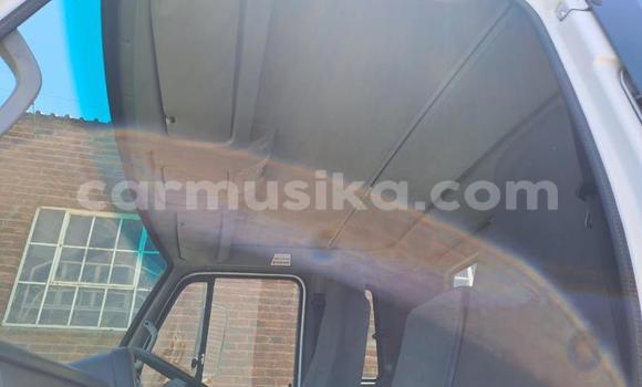 Acheter Occasion Utilitaire Nissan UD Blanc à Beitbridge, Matabeleland South Acheter Occasion Utilitaire Nissan UD Blanc à Beitbridge, Matabeleland South