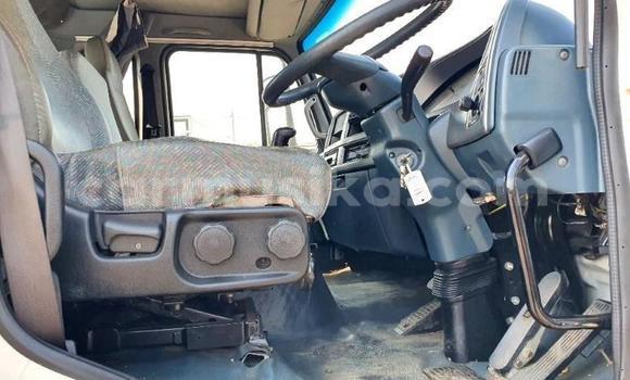 Acheter Occasion Utilitaire Nissan UD Blanc à Beitbridge, Matabeleland South Acheter Occasion Utilitaire Nissan UD Blanc à Beitbridge, Matabeleland South