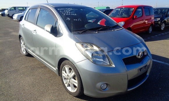 Tenga Tsaru Toyota Vitz Sirivha Mota in Beitbridge in Matabeleland South