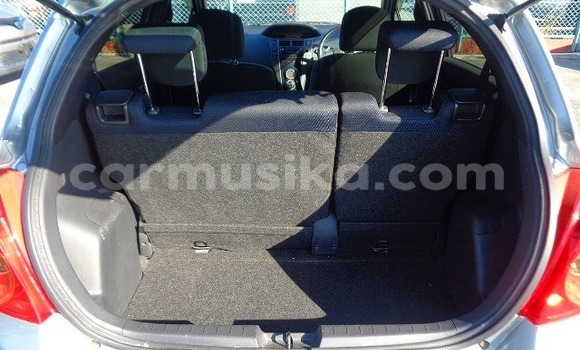 Acheter Occasion Voiture Toyota Vitz Gris à Beitbridge, Matabeleland South Acheter Occasion Voiture Toyota Vitz Gris à Beitbridge, Matabeleland South