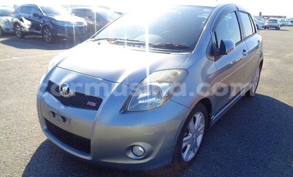 Acheter Occasion Voiture Toyota Vitz Gris à Beitbridge, Matabeleland South Acheter Occasion Voiture Toyota Vitz Gris à Beitbridge, Matabeleland South