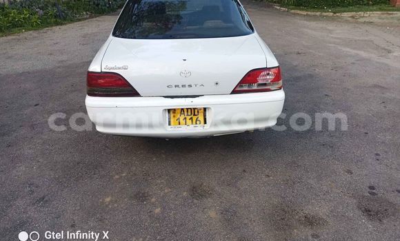 Acheter Occasion Voiture Toyota Cresta Blanc à Belvédère, Harare Acheter Occasion Voiture Toyota Cresta Blanc à Belvédère, Harare
