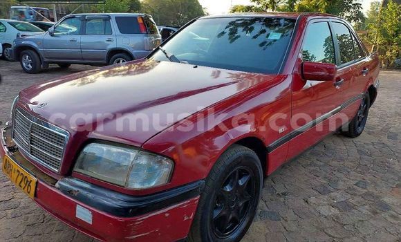 Acheter Occasion Voiture Mercedes-Benz C250 coupe Rouge à Bindura, Mashonaland Central Acheter Occasion Voiture Mercedes-Benz C250 coupe Rouge à Bindura, Mashonaland Central