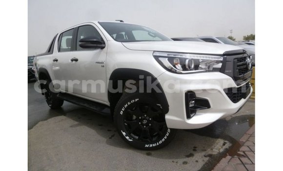 Acheter Import Voiture Toyota Hilux Blanc à Import - Dubai, Harare Acheter Import Voiture Toyota Hilux Blanc à Import - Dubai, Harare