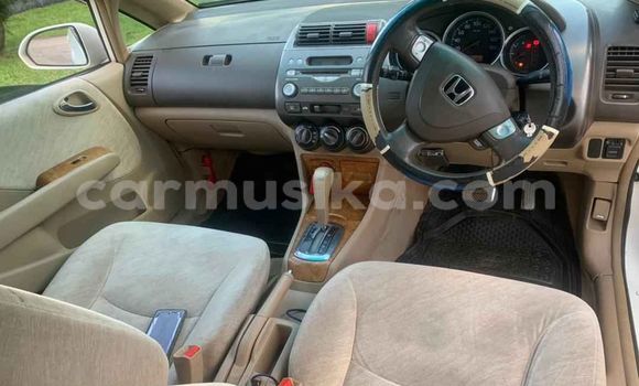 Acheter Occasion Voiture Honda Fit Aria Blanc à Bindura, Mashonaland Central Acheter Occasion Voiture Honda Fit Aria Blanc à Bindura, Mashonaland Central