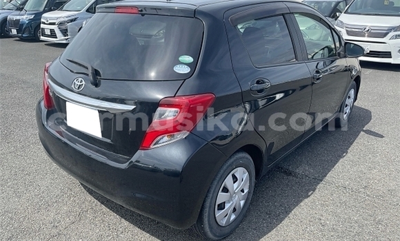 Buy Used Toyota Vitz Black Car in Beitbridge in Matabeleland South Buy Used Toyota Vitz Black Car in Beitbridge in Matabeleland South