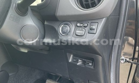 Buy Used Toyota Vitz Black Car in Beitbridge in Matabeleland South Buy Used Toyota Vitz Black Car in Beitbridge in Matabeleland South