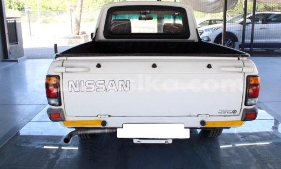Acheter Occasion Voiture Nissan Pickup Blanc à Beitbridge, Matabeleland South Acheter Occasion Voiture Nissan Pickup Blanc à Beitbridge, Matabeleland South