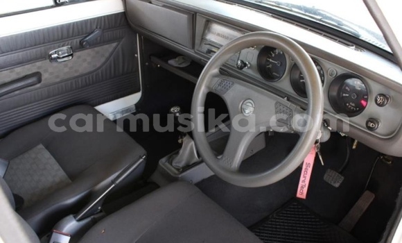 Acheter Occasion Voiture Nissan Pickup Blanc à Beitbridge, Matabeleland South Acheter Occasion Voiture Nissan Pickup Blanc à Beitbridge, Matabeleland South