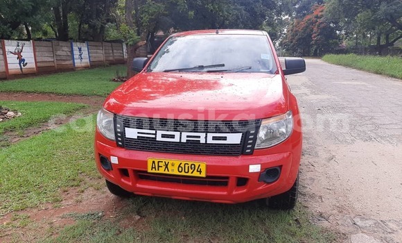 Nunua Ilio tumika FORD MUSTANG Nyekundu Gari ndani ya Mutare nchini Manicaland