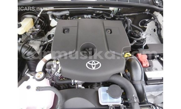 Acheter Import Voiture Toyota Hilux Blanc à Import - Dubai, Harare Acheter Import Voiture Toyota Hilux Blanc à Import - Dubai, Harare