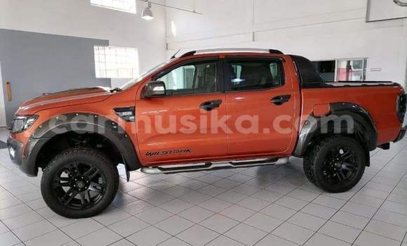 Nunua Ilio tumika Ford Ranger Beige Gari ndani ya Beitbridge nchini Matabeleland Kusini Nunua Ilio tumika Ford Ranger Beige Gari ndani ya Beitbridge nchini Matabeleland Kusini