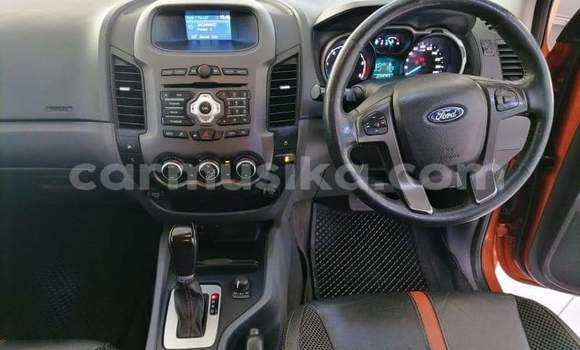 Nunua Ilio tumika Ford Ranger Beige Gari ndani ya Beitbridge nchini Matabeleland Kusini Nunua Ilio tumika Ford Ranger Beige Gari ndani ya Beitbridge nchini Matabeleland Kusini