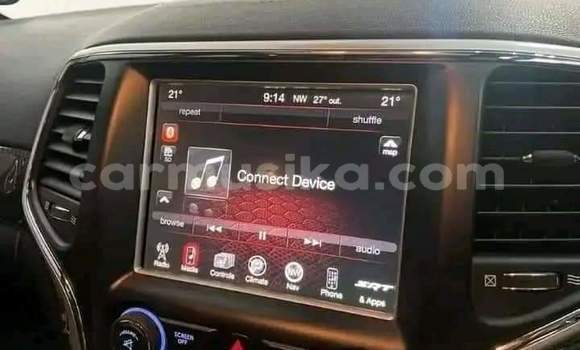 Nunua Ilio tumika Jeep Grand Cherokee SRT8 Nyeusi Gari ndani ya Beitbridge nchini Matabeleland Kusini Nunua Ilio tumika Jeep Grand Cherokee SRT8 Nyeusi Gari ndani ya Beitbridge nchini Matabeleland Kusini