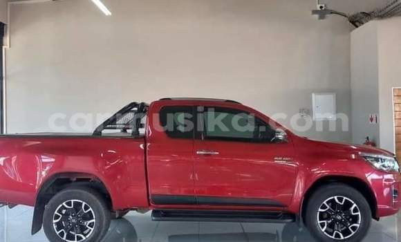 Nunua Ilio tumika Toyota Hilux Nyekundu Gari ndani ya Beitbridge nchini Matabeleland Kusini Nunua Ilio tumika Toyota Hilux Nyekundu Gari ndani ya Beitbridge nchini Matabeleland Kusini