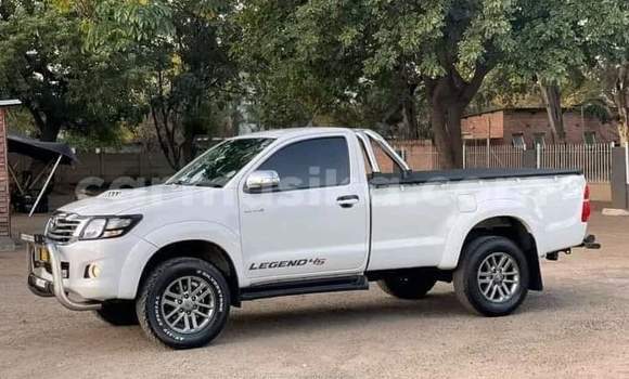 Nunua Ilio tumika Toyota Hilux Nyeupe Gari ndani ya Beitbridge nchini Matabeleland Kusini Nunua Ilio tumika Toyota Hilux Nyeupe Gari ndani ya Beitbridge nchini Matabeleland Kusini