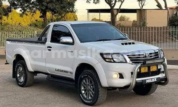 Nunua Ilio tumika Toyota Hilux Nyeupe Gari ndani ya Beitbridge nchini Matabeleland Kusini Nunua Ilio tumika Toyota Hilux Nyeupe Gari ndani ya Beitbridge nchini Matabeleland Kusini