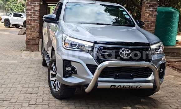 Nunua Ilio tumika Toyota Hilux Fedha Gari ndani ya Beitbridge nchini Matabeleland Kusini Nunua Ilio tumika Toyota Hilux Fedha Gari ndani ya Beitbridge nchini Matabeleland Kusini