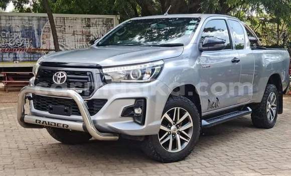 Nunua Ilio tumika Toyota Hilux Fedha Gari ndani ya Beitbridge nchini Matabeleland Kusini Nunua Ilio tumika Toyota Hilux Fedha Gari ndani ya Beitbridge nchini Matabeleland Kusini
