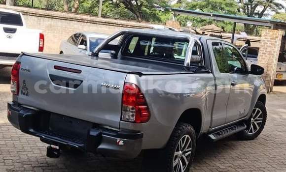 Nunua Ilio tumika Toyota Hilux Fedha Gari ndani ya Beitbridge nchini Matabeleland Kusini Nunua Ilio tumika Toyota Hilux Fedha Gari ndani ya Beitbridge nchini Matabeleland Kusini