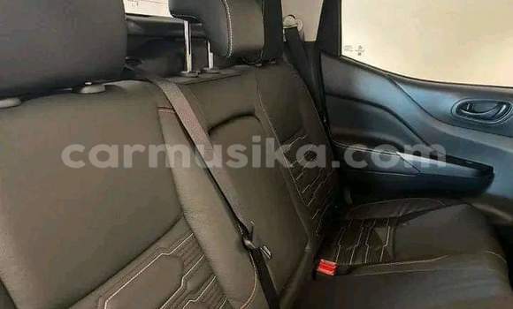 Buy Used Nissan Navara Red Car in Beitbridge in Matabeleland South Buy Used Nissan Navara Red Car in Beitbridge in Matabeleland South