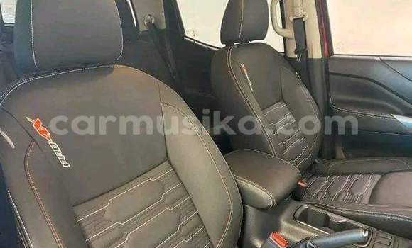 Buy Used Nissan Navara Red Car in Beitbridge in Matabeleland South Buy Used Nissan Navara Red Car in Beitbridge in Matabeleland South