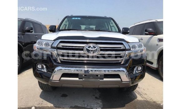 Tenga Imported Toyota Land Cruiser Nhema Mota in Import - Dubai in Harare Tenga Imported Toyota Land Cruiser Nhema Mota in Import - Dubai in Harare