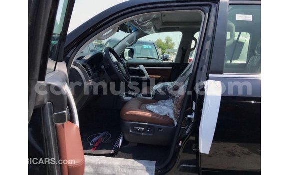 Tenga Imported Toyota Land Cruiser Nhema Mota in Import - Dubai in Harare Tenga Imported Toyota Land Cruiser Nhema Mota in Import - Dubai in Harare