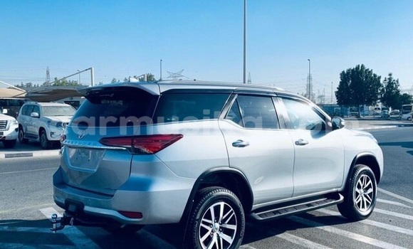Acheter Occasion Voiture Toyota Fortuner Gris à Beitbridge, Matabeleland South Acheter Occasion Voiture Toyota Fortuner Gris à Beitbridge, Matabeleland South