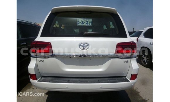 Buy Import Toyota Land Cruiser White Car in Import - Dubai in Harare Buy Import Toyota Land Cruiser White Car in Import - Dubai in Harare