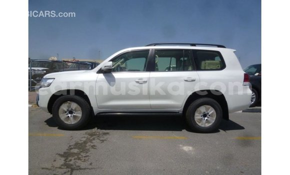 Buy Import Toyota Land Cruiser White Car in Import - Dubai in Harare Buy Import Toyota Land Cruiser White Car in Import - Dubai in Harare