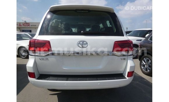 Buy Import Toyota Land Cruiser White Car in Import - Dubai in Harare Buy Import Toyota Land Cruiser White Car in Import - Dubai in Harare