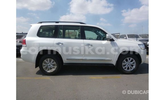 Buy Import Toyota Land Cruiser White Car in Import - Dubai in Harare Buy Import Toyota Land Cruiser White Car in Import - Dubai in Harare