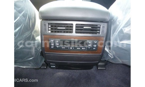 Buy Import Toyota Land Cruiser White Car in Import - Dubai in Harare Buy Import Toyota Land Cruiser White Car in Import - Dubai in Harare