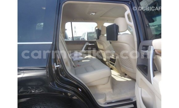 Buy Import Toyota Land Cruiser Black Car in Import - Dubai in Harare Buy Import Toyota Land Cruiser Black Car in Import - Dubai in Harare