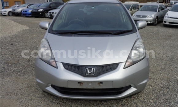 Buy Used Honda Fit Silver Car in Beitbridge in Matabeleland South Buy Used Honda Fit Silver Car in Beitbridge in Matabeleland South