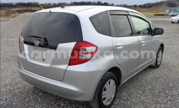 Buy Used Honda Fit Silver Car in Beitbridge in Matabeleland South Buy Used Honda Fit Silver Car in Beitbridge in Matabeleland South