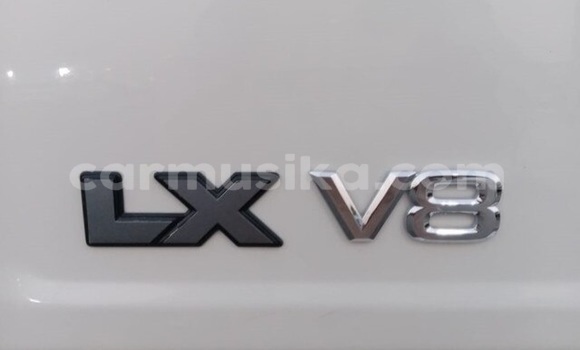 Acheter Occasion Voiture Toyota Land Cruiser Blanc à Beitbridge, Matabeleland South Acheter Occasion Voiture Toyota Land Cruiser Blanc à Beitbridge, Matabeleland South