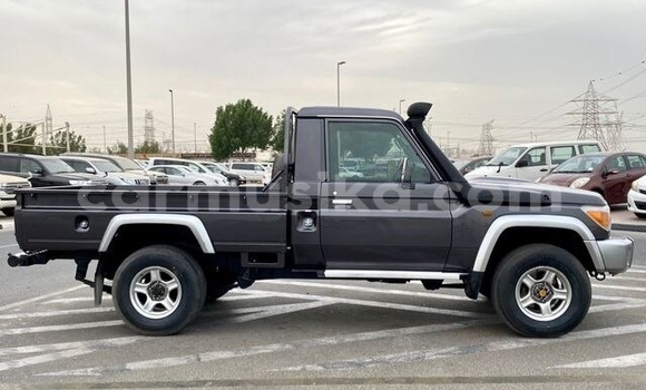 Acheter Occasion Voiture Toyota Land Cruiser Noir à Beitbridge, Matabeleland South Acheter Occasion Voiture Toyota Land Cruiser Noir à Beitbridge, Matabeleland South