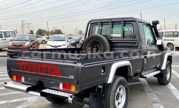 Acheter Occasion Voiture Toyota Land Cruiser Noir à Beitbridge, Matabeleland South Acheter Occasion Voiture Toyota Land Cruiser Noir à Beitbridge, Matabeleland South