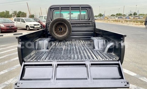 Acheter Occasion Voiture Toyota Land Cruiser Noir à Beitbridge, Matabeleland South Acheter Occasion Voiture Toyota Land Cruiser Noir à Beitbridge, Matabeleland South