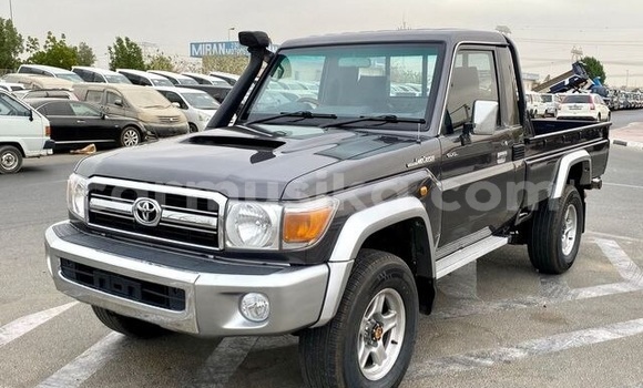 Acheter Occasion Voiture Toyota Land Cruiser Noir à Beitbridge, Matabeleland South Acheter Occasion Voiture Toyota Land Cruiser Noir à Beitbridge, Matabeleland South